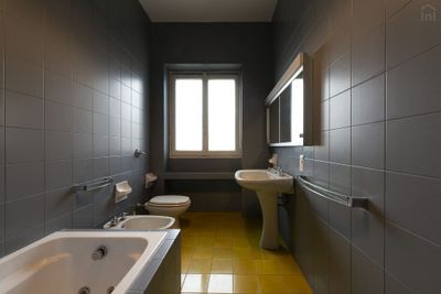Comfortable double bedroom with balcony in Porta Romana close to UCSC Milan 1